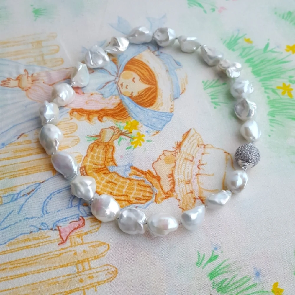 🌙Vintage Baroque Pearl Choker Pave Magnetic Clasp